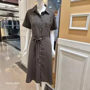 [하프클럽/BCBG]BCBG 비씨비지 여름26 마르셀 원피스 B6B4O682