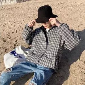 [하프클럽/셀러허브_여성트랜드패션]남자 패션 해외 바람막이점퍼 여행 룩