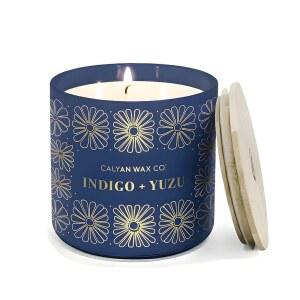 Calyan Wax Co. Indigo & Yuzu 3 Wick 향초 - 43시간 연소 럭셔리 소이 캔들 무독성 가정용 오래 지속되는 대형 유리병 14.9온스