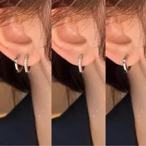 [하프클럽/]바이브모션 스퀘어 반지 귀걸이 세트 프리사이즈 명품