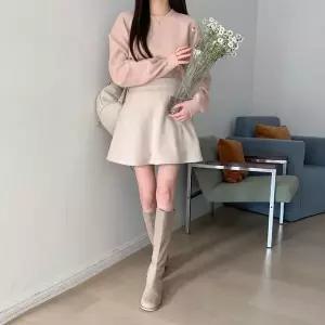 [하프클럽/]여성 스웨이드 뒷밴딩 플레어 미니스커트 치마