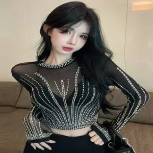스윗 스타일 반팔 티셔츠 여성 슬림핏 메쉬 베이스 셔츠 반짝이는 다이아몬드 투명 디자인 여름 패션 탑