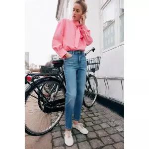[국내 발송] 자라 JEANS Z1975 MOM FIT 하이웨이스트 플리츠 - 미디움 블루 307617