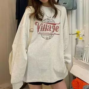 [하프클럽/]오버핏 여성 긴팔 롱티 루즈핏 빌리지 레터링 티셔츠