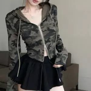 [하프클럽/]투웨이 밀리터리 슬림핏 카모 크롭 후드집업