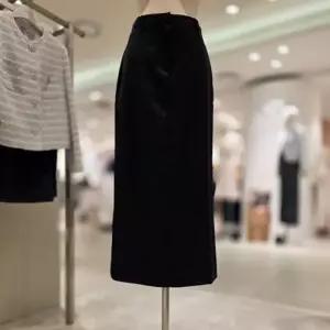 나이스클랍 백 슬릿롱스커트V253MWS901 335620