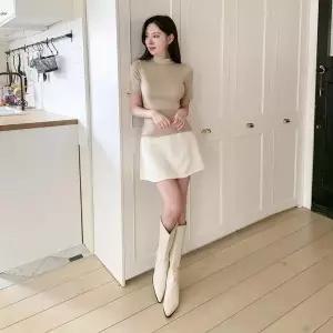 [하프클럽/다잇템]여소매편한모크넥레이온슬림핏티셔츠