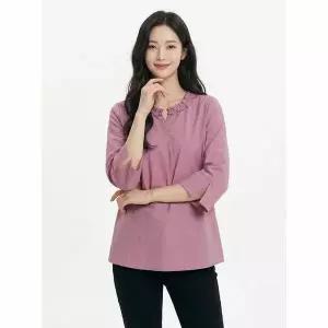 [하프클럽/크로커다일레이디]퍼플 넥프릴 장식 블라우스 티셔츠 CLCMTS122