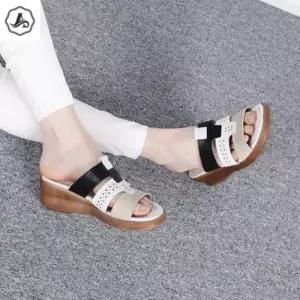 [텐바이텐][애슬릿]소가죽 펀칭 배색 발 편한 웨지 힐 슬리퍼 뮬