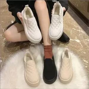 여성 슬립온 겨울신발 퀼팅 기모운동화 털안감 방한화 단화 캠핑신발 캐주얼신발