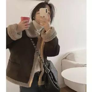 루타꽁몰 여성용 하프 빈티지 싱글 슬림핏 보온 터틀넥 가죽 재킷 일체형 코트 HO1