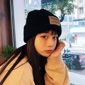 남녀공용 자수 롱비니 니트 베이직 레터링