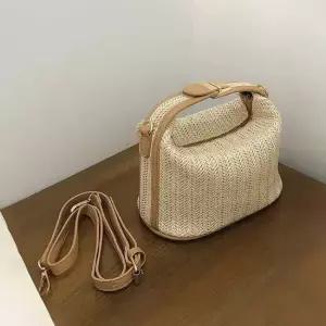 탈부착 스트랩 미니 버킷백 라탄 크로스백 여름가방 미니핸드폰가방 슬링백가방