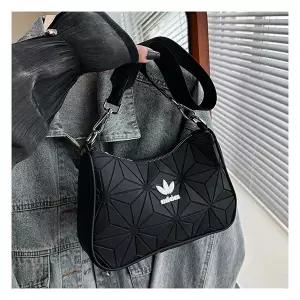 아디다스 오리지널 라지 로고 새틴 숄더백 토트백 숄더가방 3D 패턴 가방