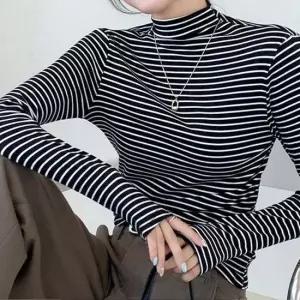 스트라이프티셔츠 여성 스트라이프 반목티 기모 터틀넥 폴라 티셔츠