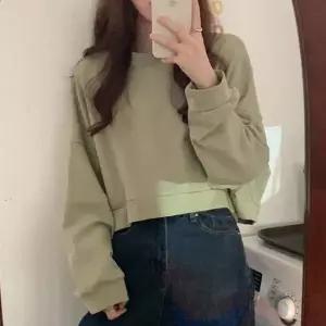 여성 2컬러 크롭 라운드 간절기 무지 맨투맨 티셔츠
