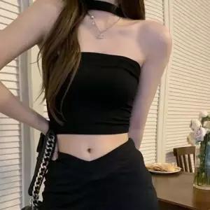 홀터넥 탑 레이어드 민소매 나시