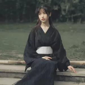 일본 유가타 기모노 가운 한복 전통 여성 무사 연출 온천욕