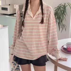 여자 박시 오버핏 오픈카라 배색 면 티셔츠