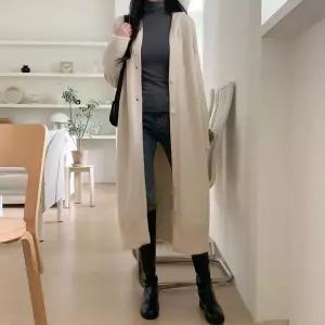 [하프클럽/옷자락]여자 겨울 모던 무드 3컬러 버튼 후드 니트 롱 가디건