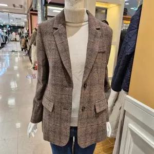 [하프클럽/BCBG]BCBG 올앤썬드리 겨울24 브룩스 자켓 A4W9J105