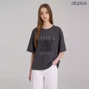 [ab.plus] 피그먼트 플라워 레터링 루즈핏 반팔 티셔츠 (LSA2MK47A)