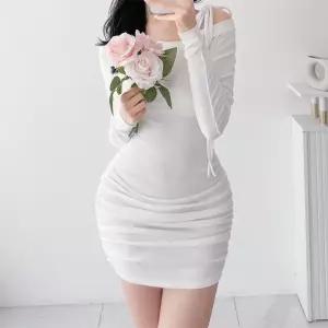 [클리어런스]오프숄더 트임 셔링 슬림핏 미니 원피스_5