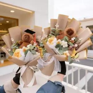 사랑스러운 카피바라와 인공 꽃으로 만든 창의적인 수제 꽃다발 어머니의 날 발렌타인데이 추수감사절 졸업