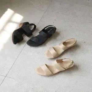 푹신 여성 사계절 키높이 통굽 데일리 스트랩샌들 플랫 130788
