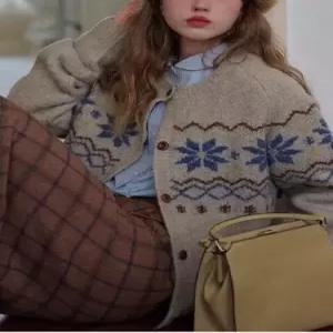 여사친 니트 가을 부클사펠섬 모피 양털 코트 DUCHI3