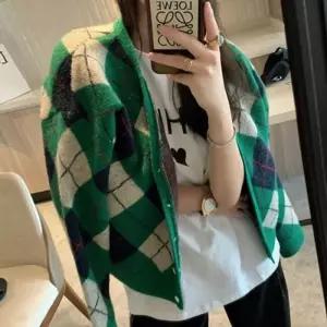 [라일리여성의류] Rly 아가일패턴가디건 감성룩 아가일패턴 가디건