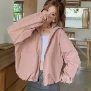 캠핑 룩 윈드브레이커 후드 집업 점퍼 바람막이 코디 아웃도어 방풍 자켓 데일리 아우터