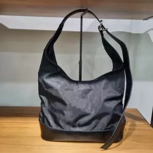 베네통/애플아울렛/도트 패턴 호보백/BCBG53531
