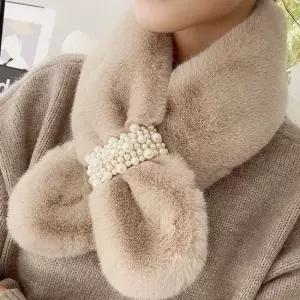 여성 패션 진주 넥 퍼 워머 여성 목도리 베이지 목플러 여성넥워머 수면넥워머 퍼워머