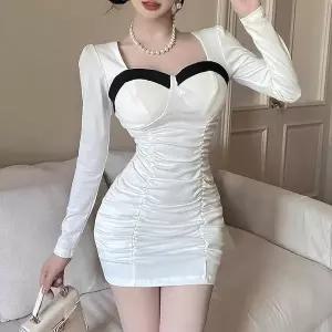 [하프클럽/셀러허브_여성트랜드패션]파티룩 하트넥 셔링 투톤 미니 원피스_