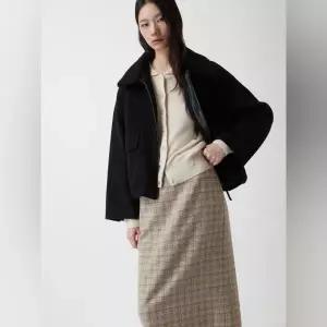 [롯데백화점]쥬크 핸드메이드 퍼 카라 집업 숏코트 (Z254MSG506)