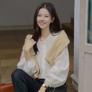 [시크폭스] 리오넬 핀턱 레이스 블라우스_54BL1881