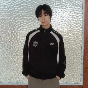 [리복](센텀시티점)남여공용 배색 포인트 프리미어 저지 트랙 탑 - 블랙 REJU6EZ25BK