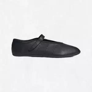 [아디다스] 스탠 스미스 로우 발레 W Women Originals - Core Black JQ6939 2574903