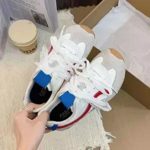 캐주얼 더블 여자워킹화 슈즈 트렌드 소가죽 레이스 버전 펀칭 ible5