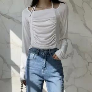 신상오픈런 여성 홀터넥 오프숄더 셔링 슬림핏 티셔츠