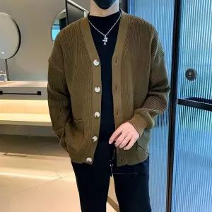 남성 심플데일리룩 브이넥 니트 시크 봄가을 가디건 자켓 스웨터 루즈핏 배색 OOTD3