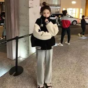 여자 캐주얼 뽀글이 배색 후리스 자켓 DMSWJKWSHHE67블랙 3332439