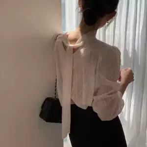 [코코블랑] [코코메이드]프린지 타이 투웨이 블라우스