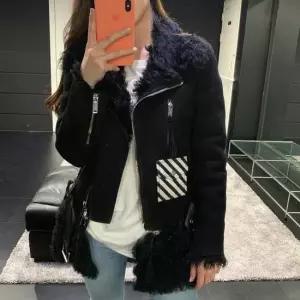 오프화이트 여성가죽자켓 OWEA002F150310781001