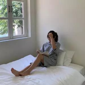 [옷자락]여성 절개 디자인 후드 반팔 상하의 세트 후디 셋업