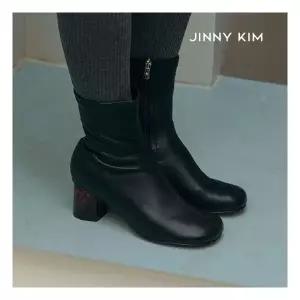 지니킴 [최초가 139,000] Rowan 로완 앵클부츠 6cm 575359Moony