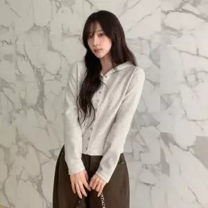 [하프클럽/]여성 두툼한 세미 크롭 후드 니트 가디건