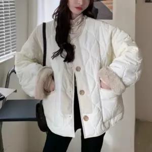 따뜻한 누빔 뽀글이 투웨이 활용 노카라 양면 패딩
