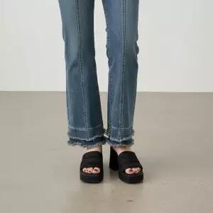 [라일리] Rly 여성 키높이 통굽 슬리퍼 웨지힐 실내화 사무실
